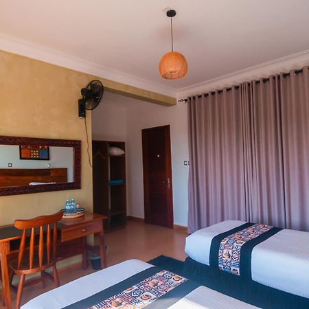 The Lakeside Entebbe Exterior foto